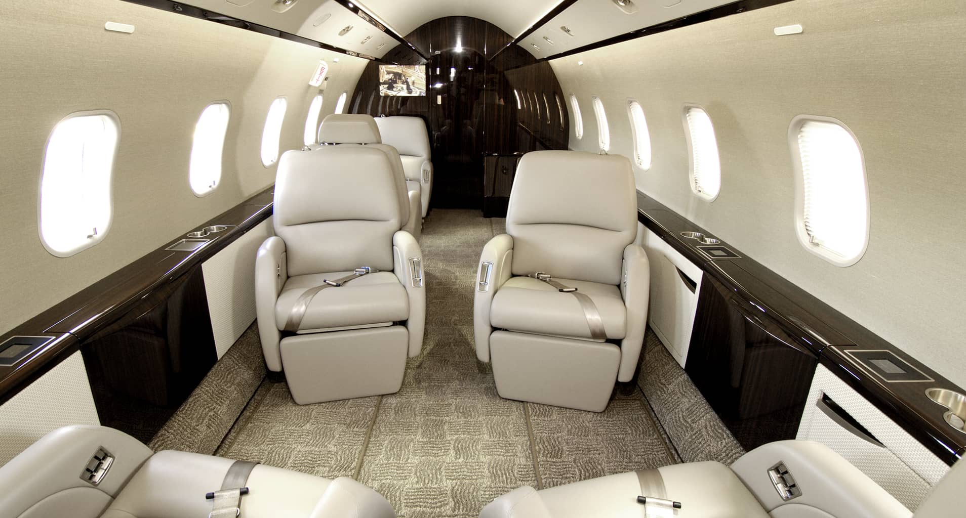 Image of Mid Size Jets Challenger 300 350